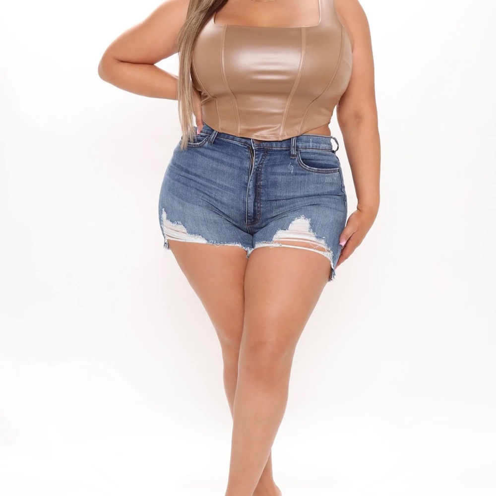 Fashion nova distressed denim shorts